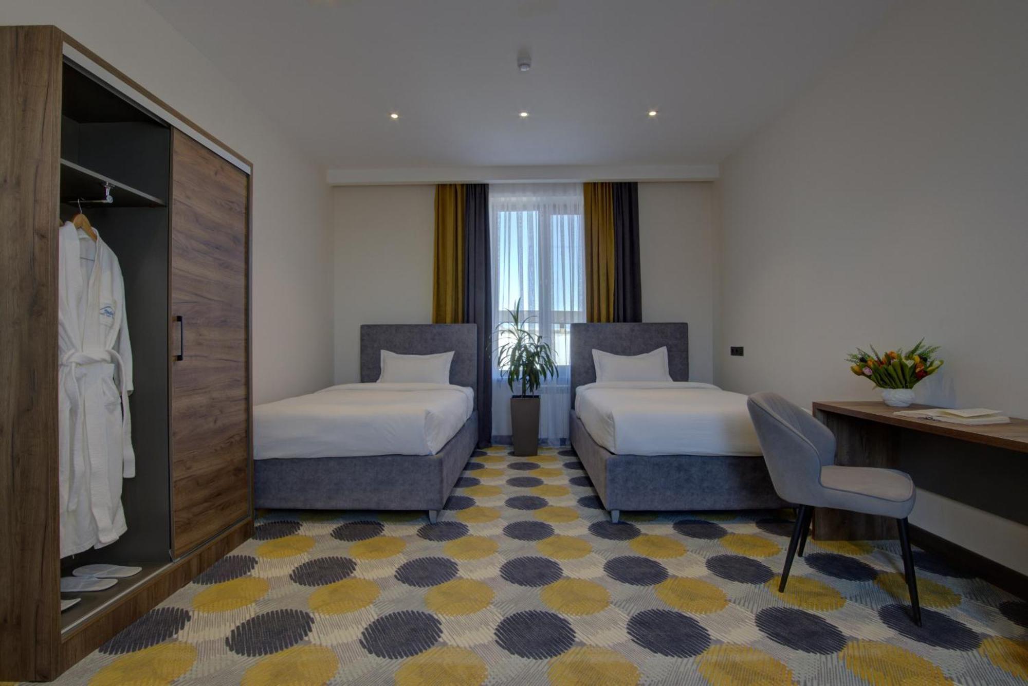 Grand Khan Tengri 4* Naryn Exterior foto