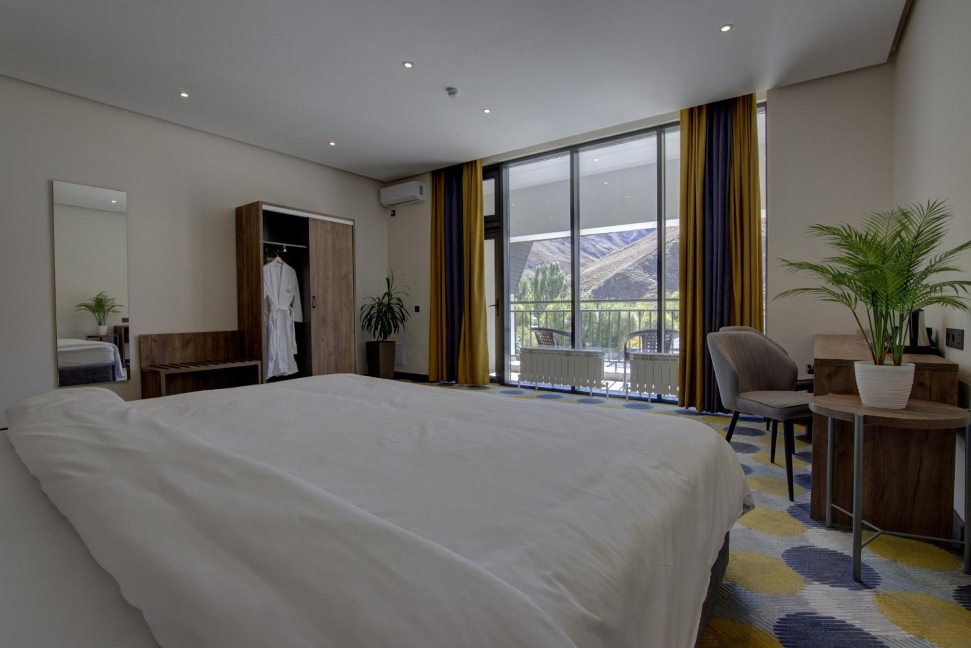 Grand Khan Tengri 4* Naryn Exterior foto