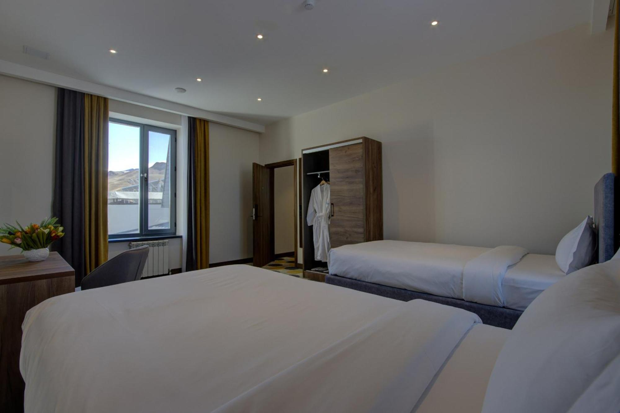 Grand Khan Tengri 4* Naryn Exterior foto